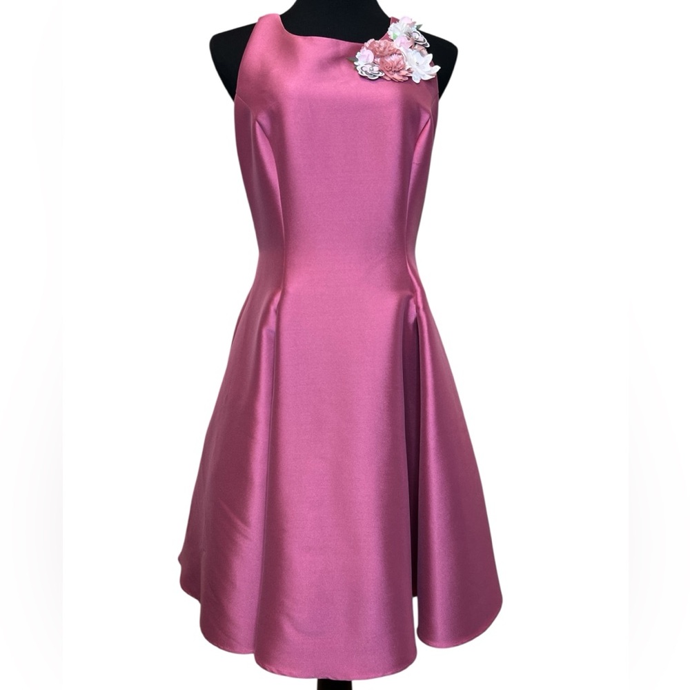 Nicole Miller Fit and Flare Dusty Rose Pink Mauve Dress with 3D Floral Detail
